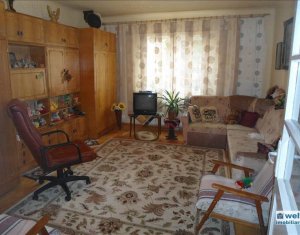 Maison 4 chambres à vendre dans Floresti