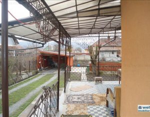 Maison 4 chambres à vendre dans Floresti
