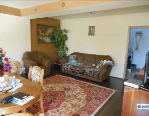 Maison 5 chambres à vendre dans Floresti