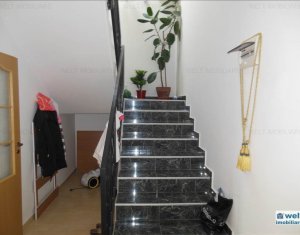 Maison 5 chambres à vendre dans Floresti