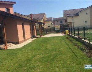 Maison 4 chambres à vendre dans Floresti
