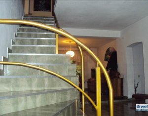 Maison 4 chambres à vendre dans Cluj-napoca, zone Bulgaria