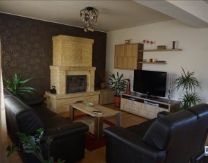 Maison 4 chambres à vendre dans Floresti