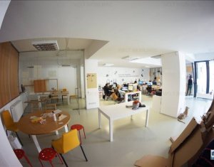 Espace Commercial à vendre, 105m2 dans Cluj-napoca, zone Centru