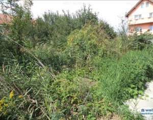 , 930m2 dans Floresti