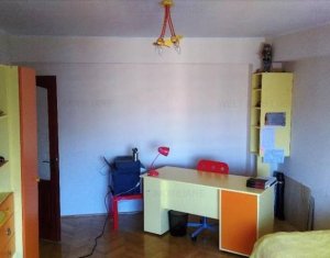 Appartement 3 chambres à vendre dans Cluj-napoca, zone Manastur