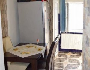 Appartement 4 chambres à vendre dans Cluj-napoca, zone Baciu
