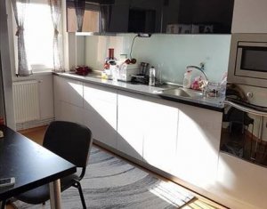 Appartement 4 chambres à vendre dans Cluj-napoca, zone Marasti