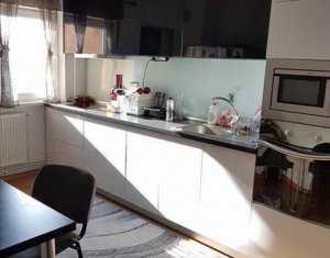 Appartement 4 chambres à vendre dans Cluj-napoca, zone Marasti