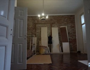 Espace Commercial à louer, 165m2 dans Cluj-napoca, zone Centru
