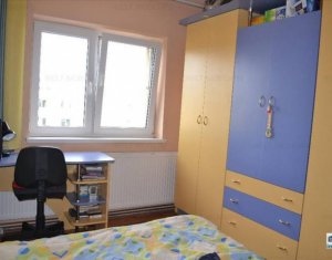 Appartement 3 chambres à vendre dans Cluj-napoca, zone Marasti