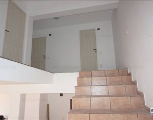 Maison 4 chambres à vendre dans Floresti