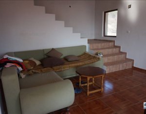 Maison 4 chambres à vendre dans Floresti