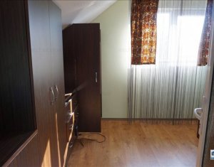 Maison 3 chambres à vendre dans Floresti