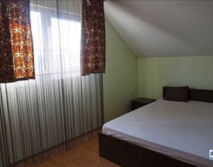 Maison 3 chambres à vendre dans Floresti