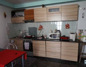 Maison 3 chambres à vendre dans Floresti