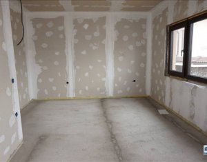 Maison 5 chambres à vendre dans Floresti