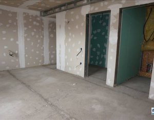 Maison 5 chambres à vendre dans Floresti