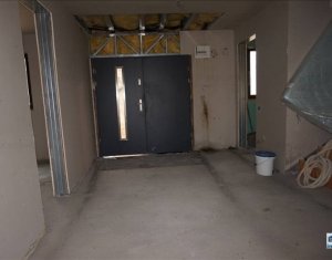 Maison 5 chambres à vendre dans Floresti