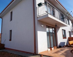 Maison 5 chambres à louer dans Floresti