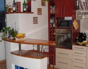 Appartement 4 chambres à louer dans Cluj-napoca, zone Zorilor