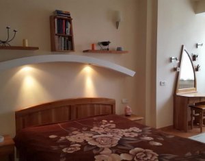 Appartement 4 chambres à louer dans Cluj-napoca, zone Zorilor