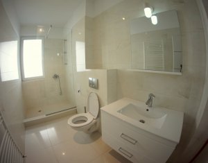 Appartement 3 chambres à louer dans Cluj-napoca, zone Centru