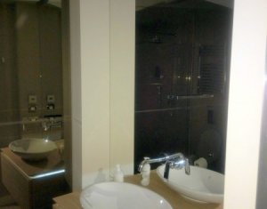 Appartement 3 chambres à louer dans Cluj-napoca, zone Centru
