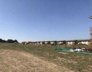 , 590m2 dans Floresti