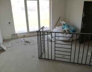 Lakás 3 szobák eladó on Floresti