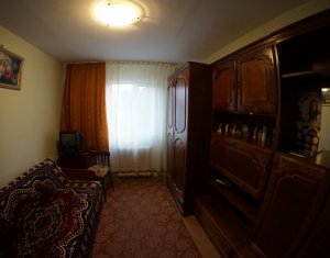 Appartement 4 chambres à vendre dans Cluj-napoca, zone Manastur