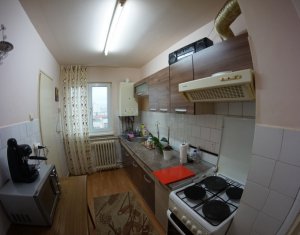Appartement 4 chambres à vendre dans Cluj-napoca, zone Manastur