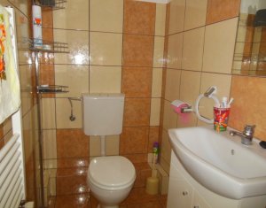 Appartement 3 chambres à louer dans Floresti