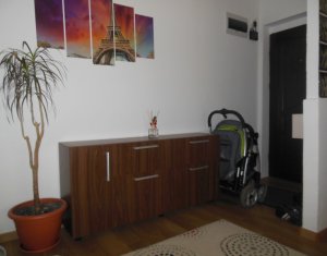 Lakás 3 szobák eladó on Floresti