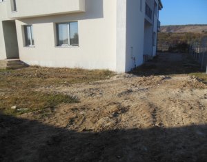Lakás 4 szobák eladó on Floresti