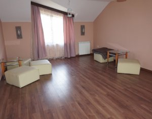 Maison 4 chambres à louer dans Floresti
