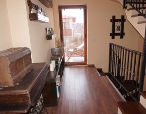 Maison 4 chambres à louer dans Floresti