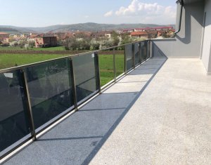 Appartement 4 chambres à vendre dans Floresti