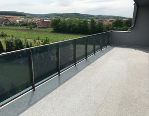 Appartement 4 chambres à vendre dans Floresti