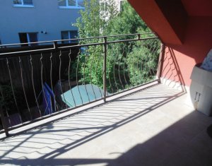 Ház 4 szobák eladó on Floresti
