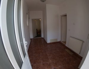 Appartement 4 chambres à vendre dans Cluj-napoca, zone Centru