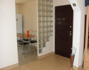 Appartement 3 chambres à vendre dans Floresti