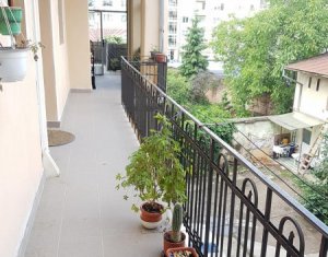 Appartement 3 chambres à vendre dans Cluj-napoca, zone Centru