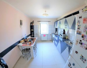 Appartement 3 chambres à vendre dans Cluj-napoca, zone Marasti