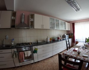 Maison 4 chambres à louer dans Cluj-napoca, zone Europa