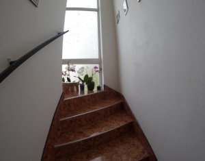 Maison 4 chambres à louer dans Cluj-napoca, zone Europa