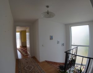 Maison 4 chambres à louer dans Cluj-napoca, zone Europa