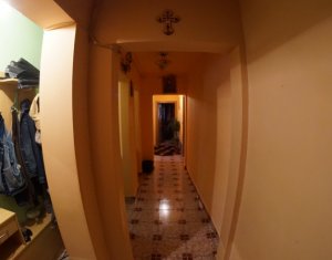 Appartement 4 chambres à vendre dans Cluj-napoca, zone Manastur