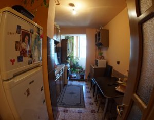 Appartement 4 chambres à vendre dans Cluj-napoca, zone Manastur