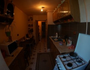 Appartement 4 chambres à vendre dans Cluj-napoca, zone Manastur